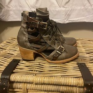 Authentic Freebird Cheyenne